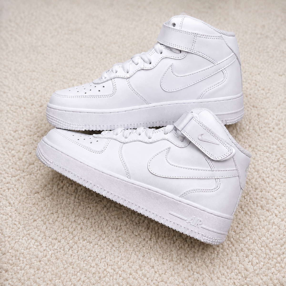 NIKE AIR FORCE 1 MID BRANCO