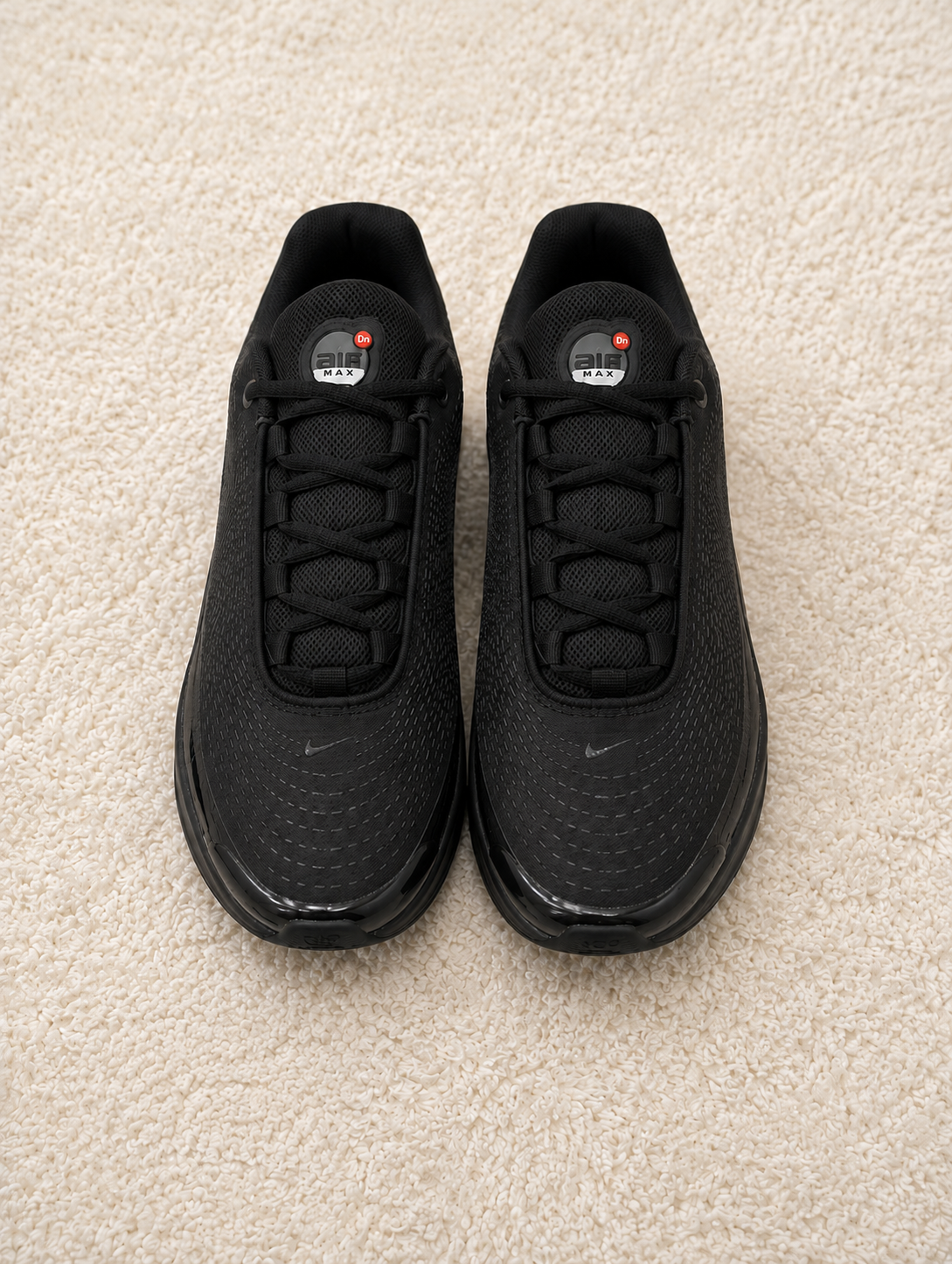 NIKE AIR MAX DN PRETO