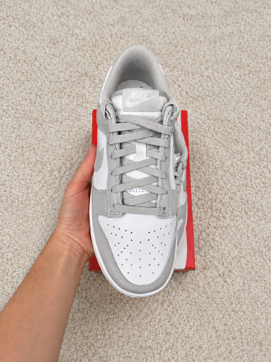 NIKE DUNK BRANCO / CINZA