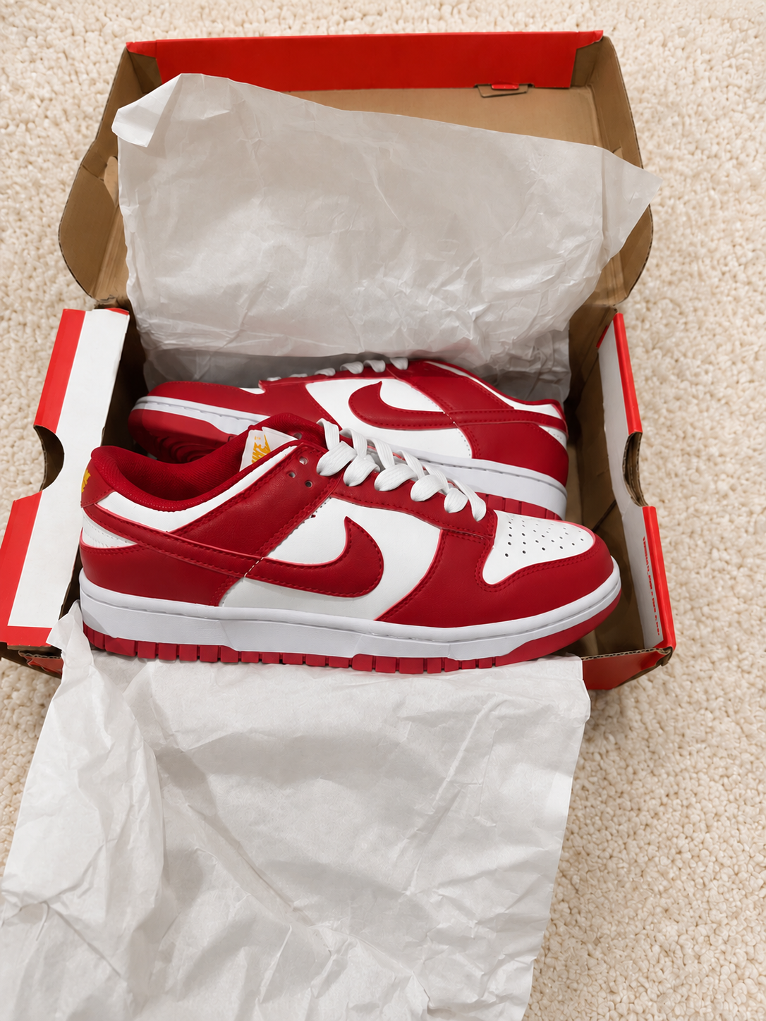 NIKE DUNK BRANCO / VERMELHO