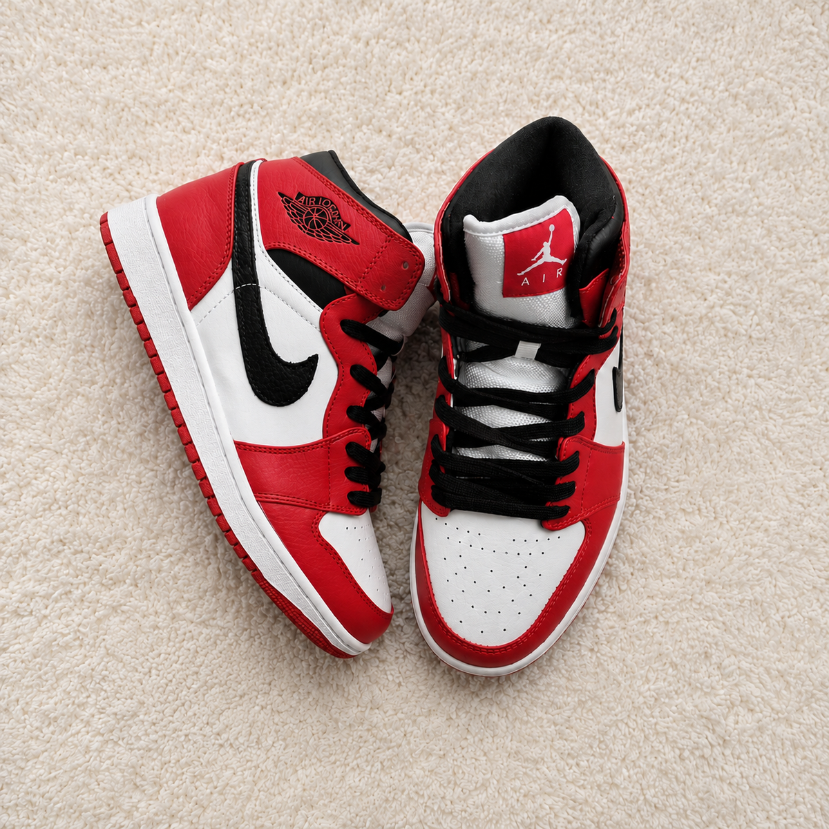 NIKE AIR JORDAN 1 BRANCO / VERMELHO / PRETO