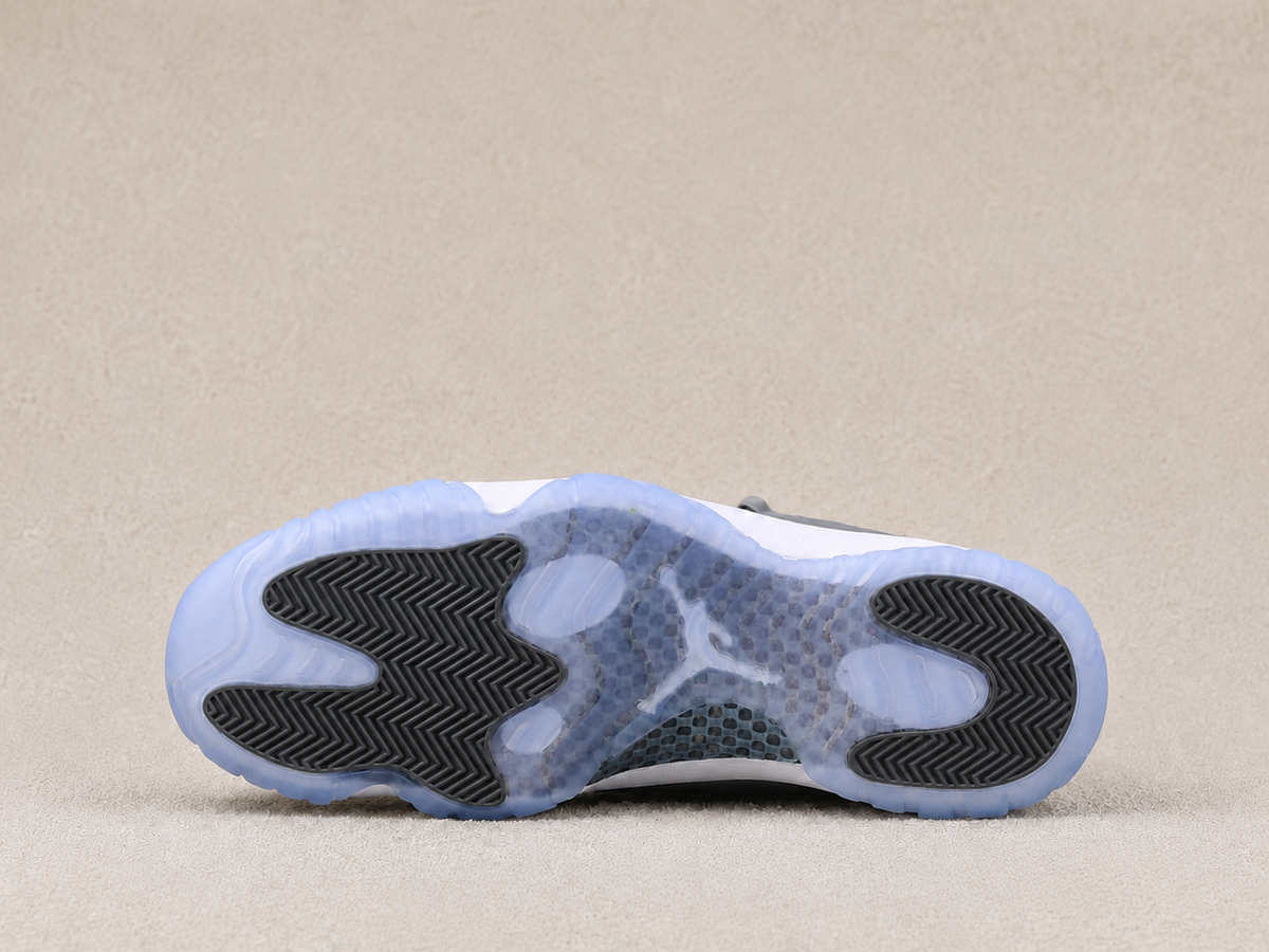 NIKE AIR JORDAN 11 COOL CINZA