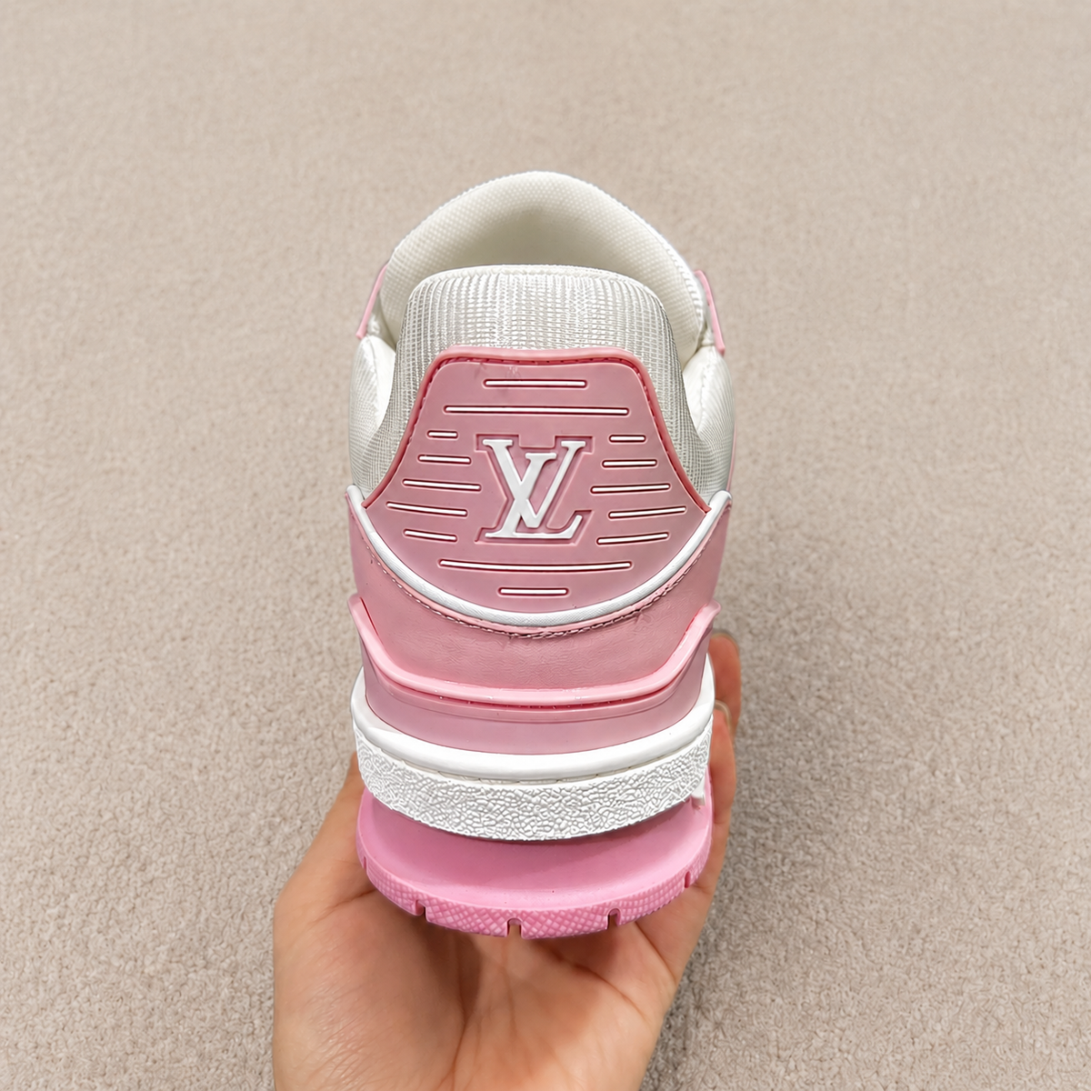 LOUIS VUITTON LV TRAINER ROSA
