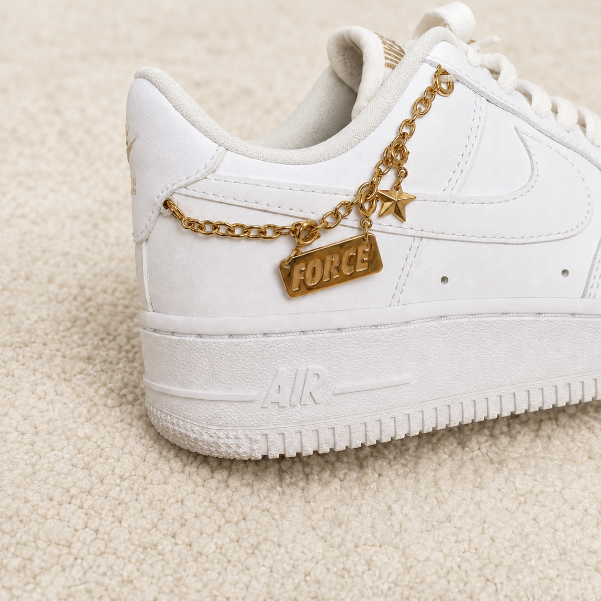 NIKE AIR FORCE 1 LOW BRANCO / CORRENTES