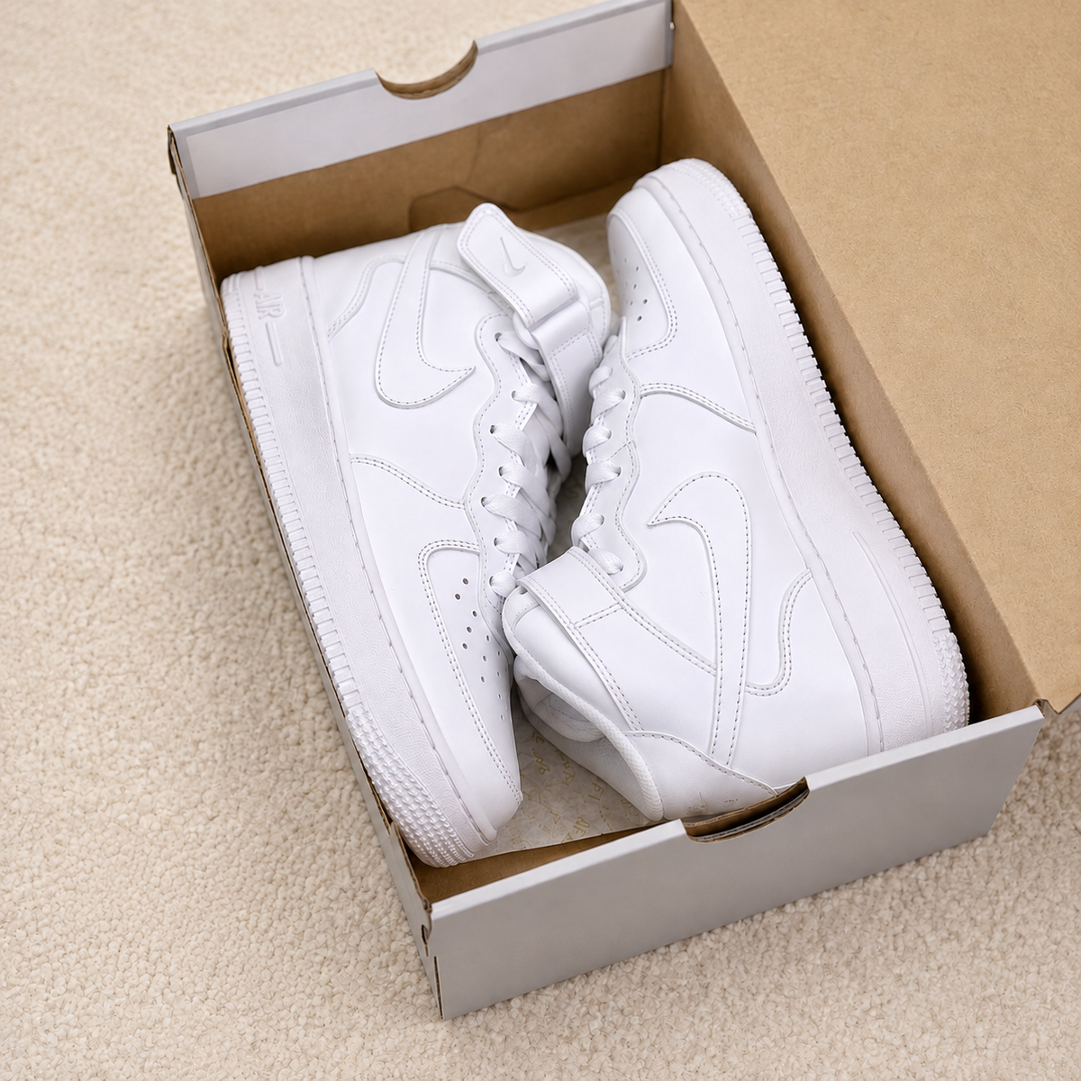 NIKE AIR FORCE 1 MID BRANCO