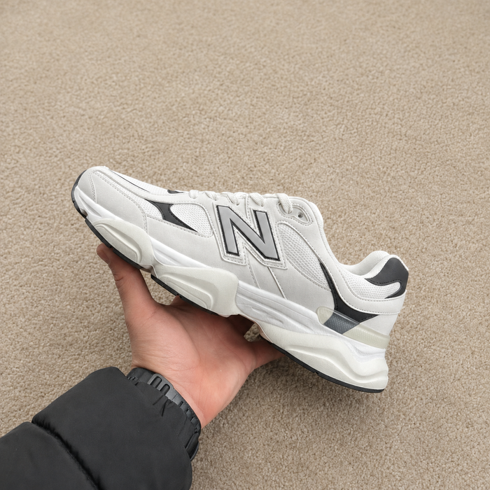 NEW BALANCE 9060 BRANCO / PRETO