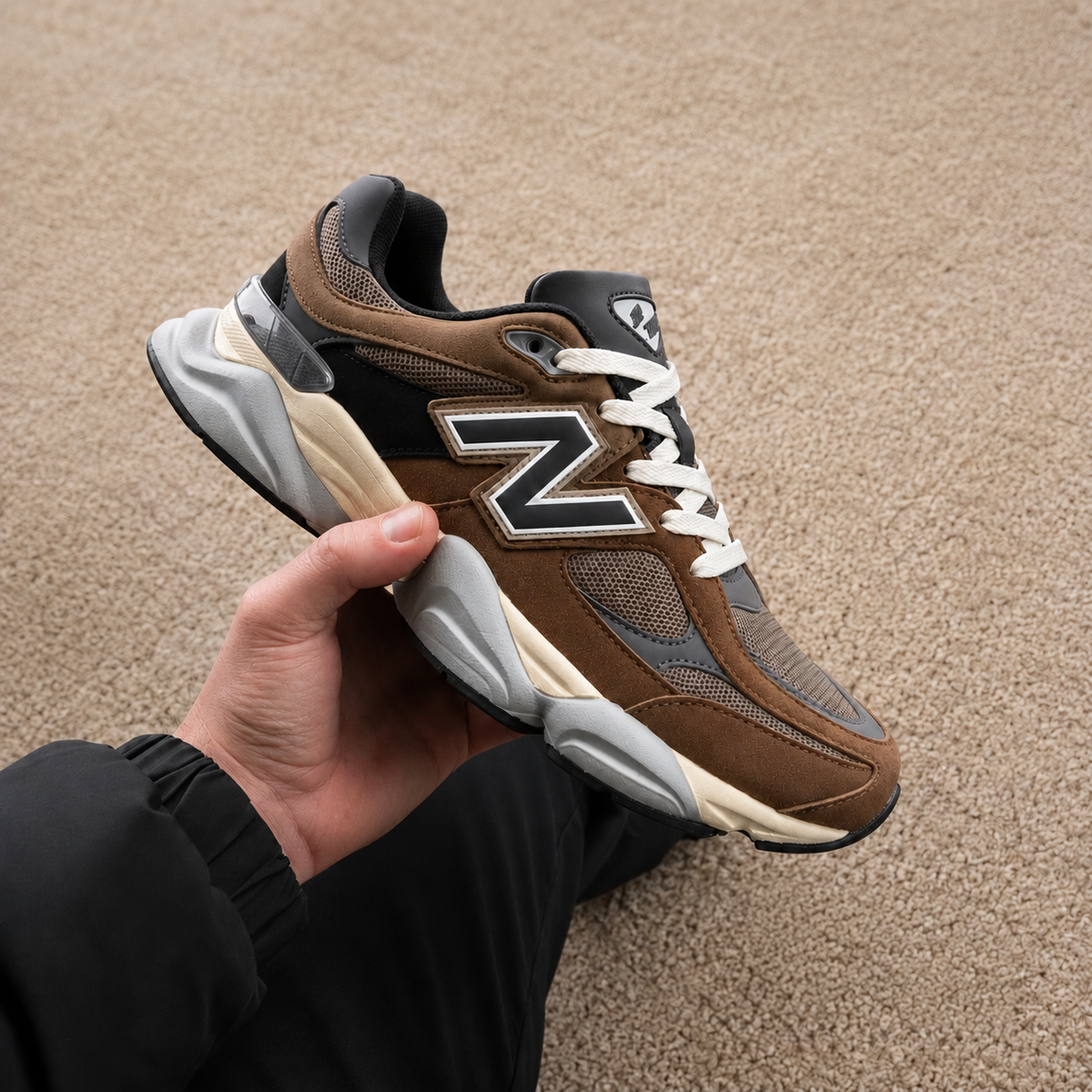 NEW BALANCE 9060 CASTANHO / PRETO