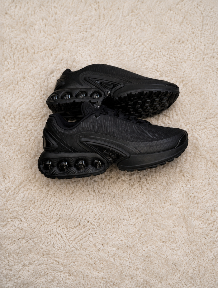 NIKE AIR MAX DN PRETO