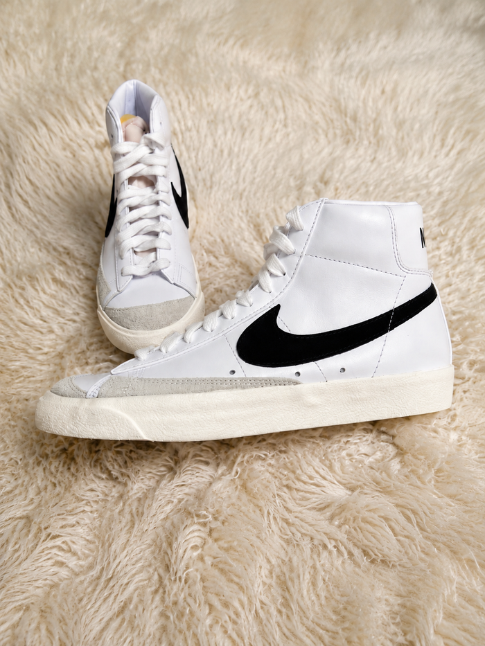 NIKE BLAZER