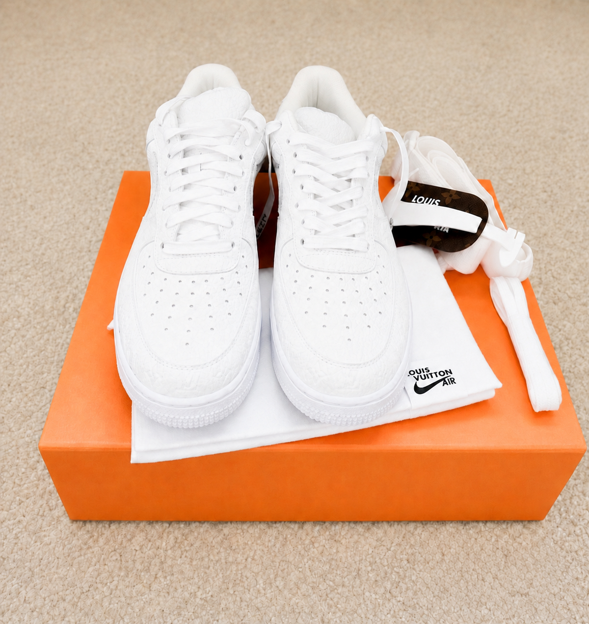 NIKE AIR FORCE 1 LOW LOUIS VUITTON BRANCO