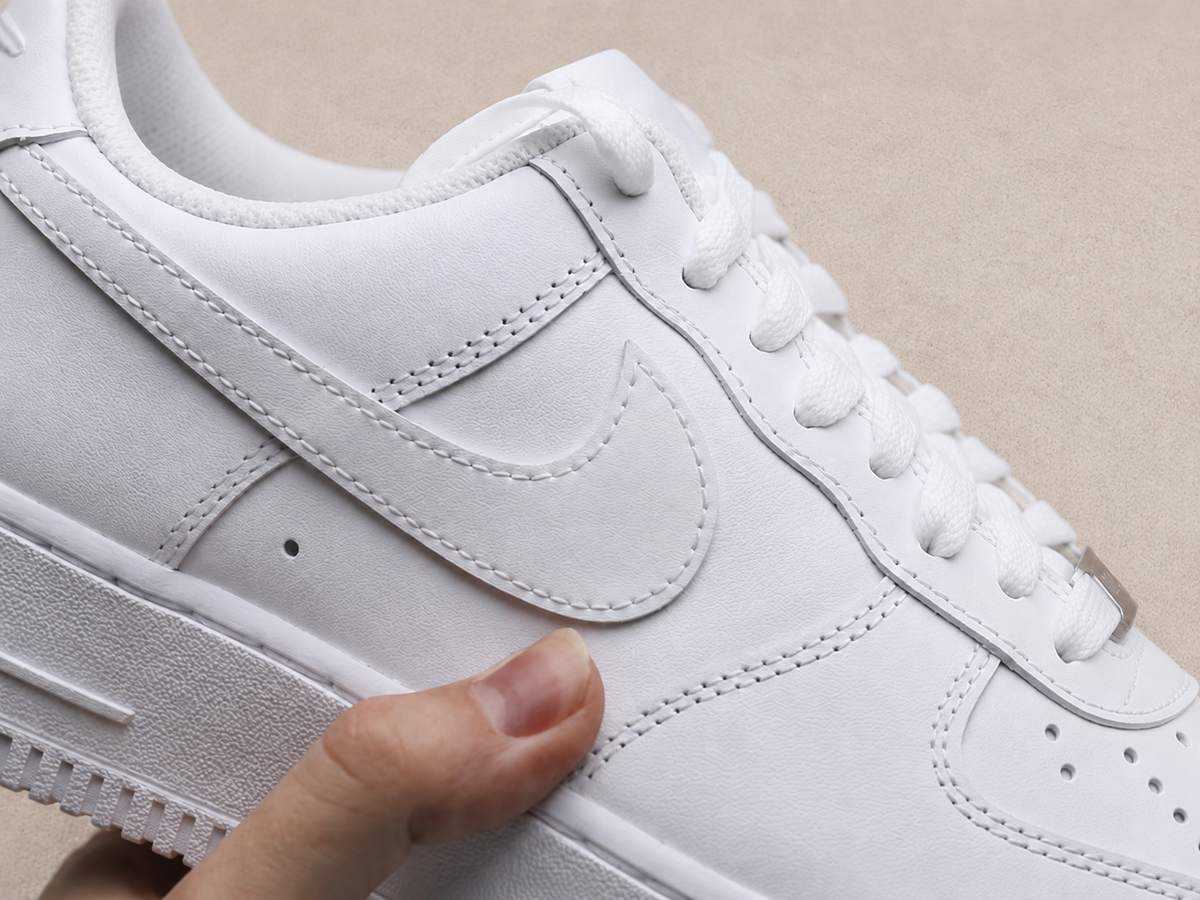 NIKE AIR FORCE 1 LOW BRANCO