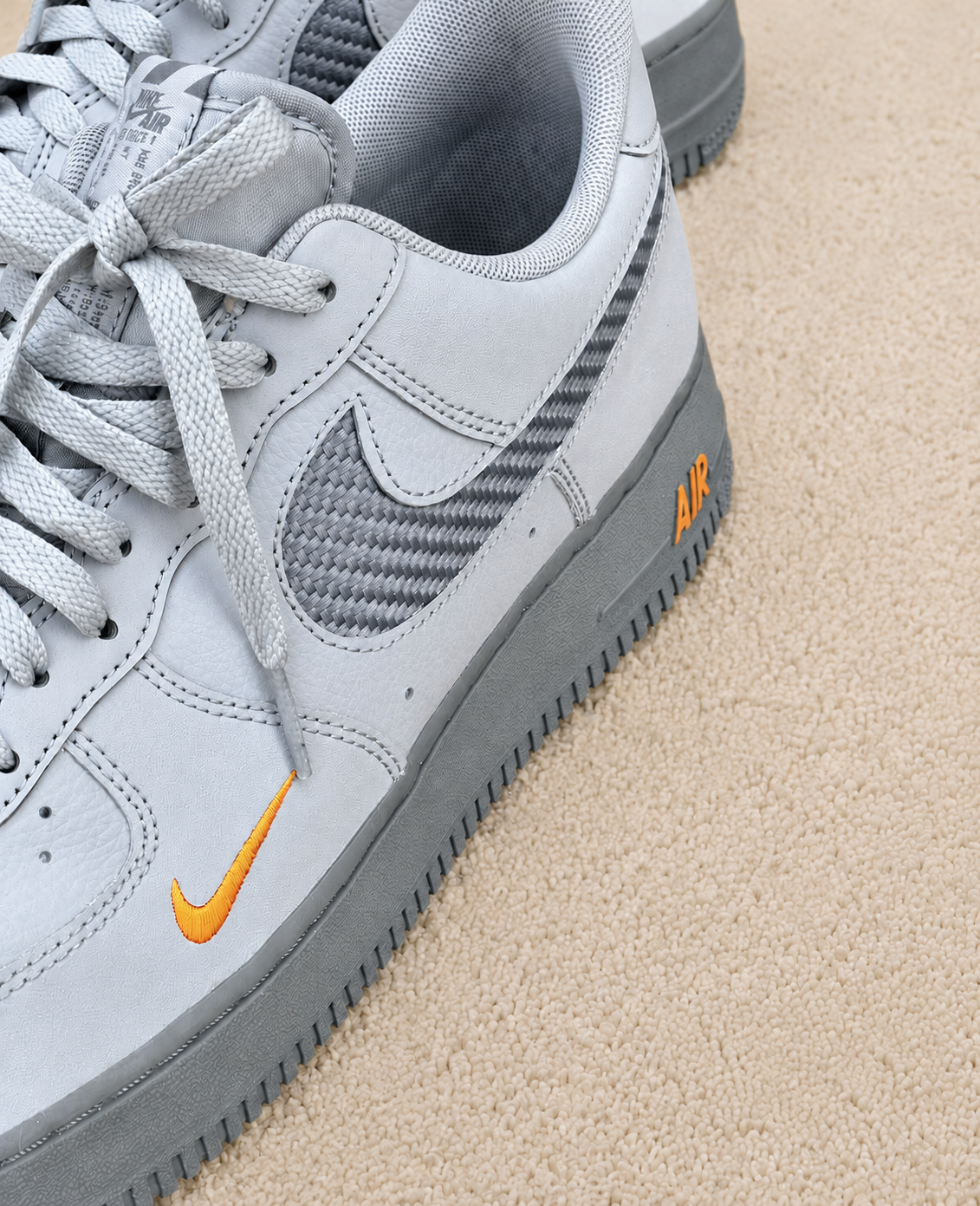 NIKE AIR FORCE 1 LOW CINZA / LARANJA