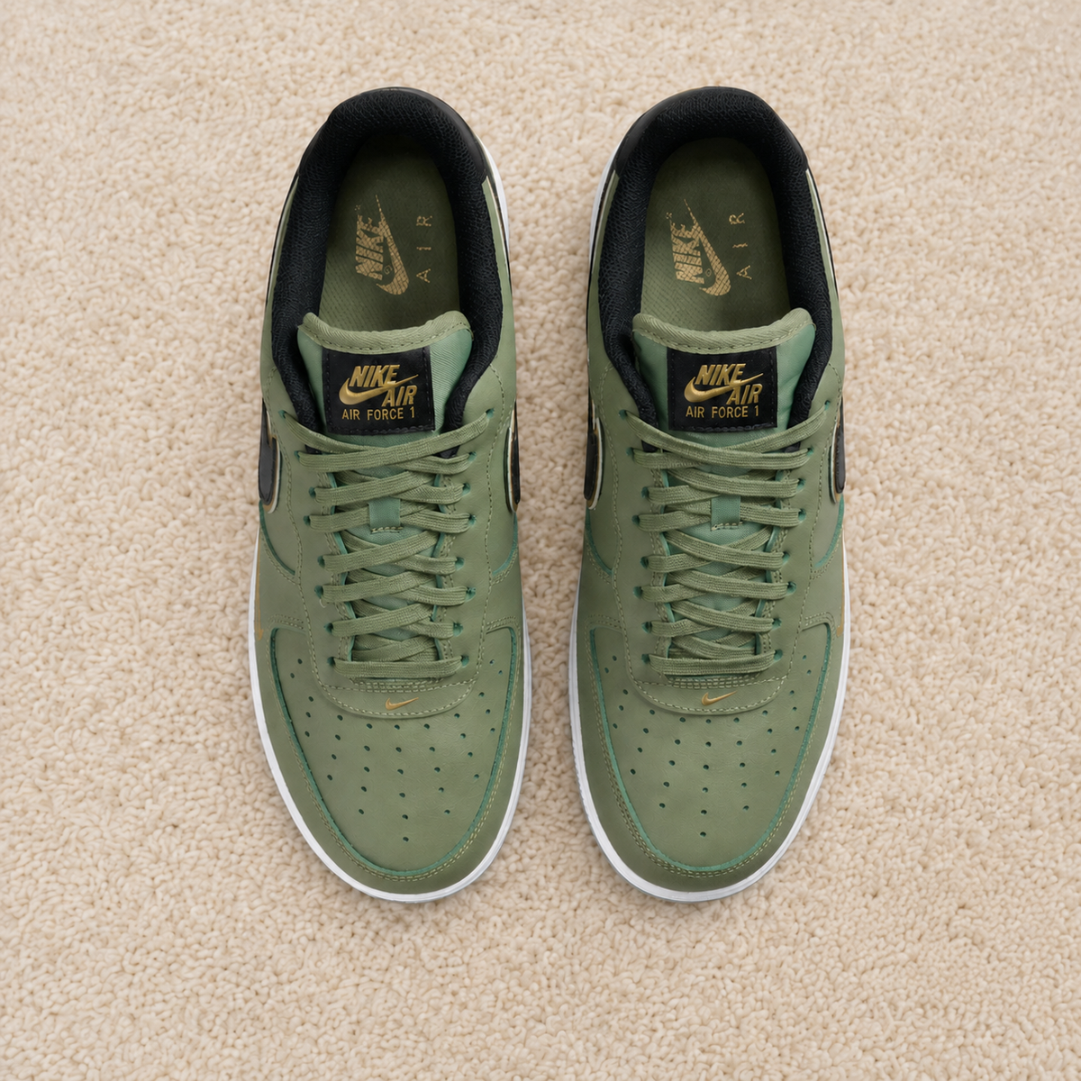 NIKE AIR FORCE 1 LOW VERDE / DOURADO