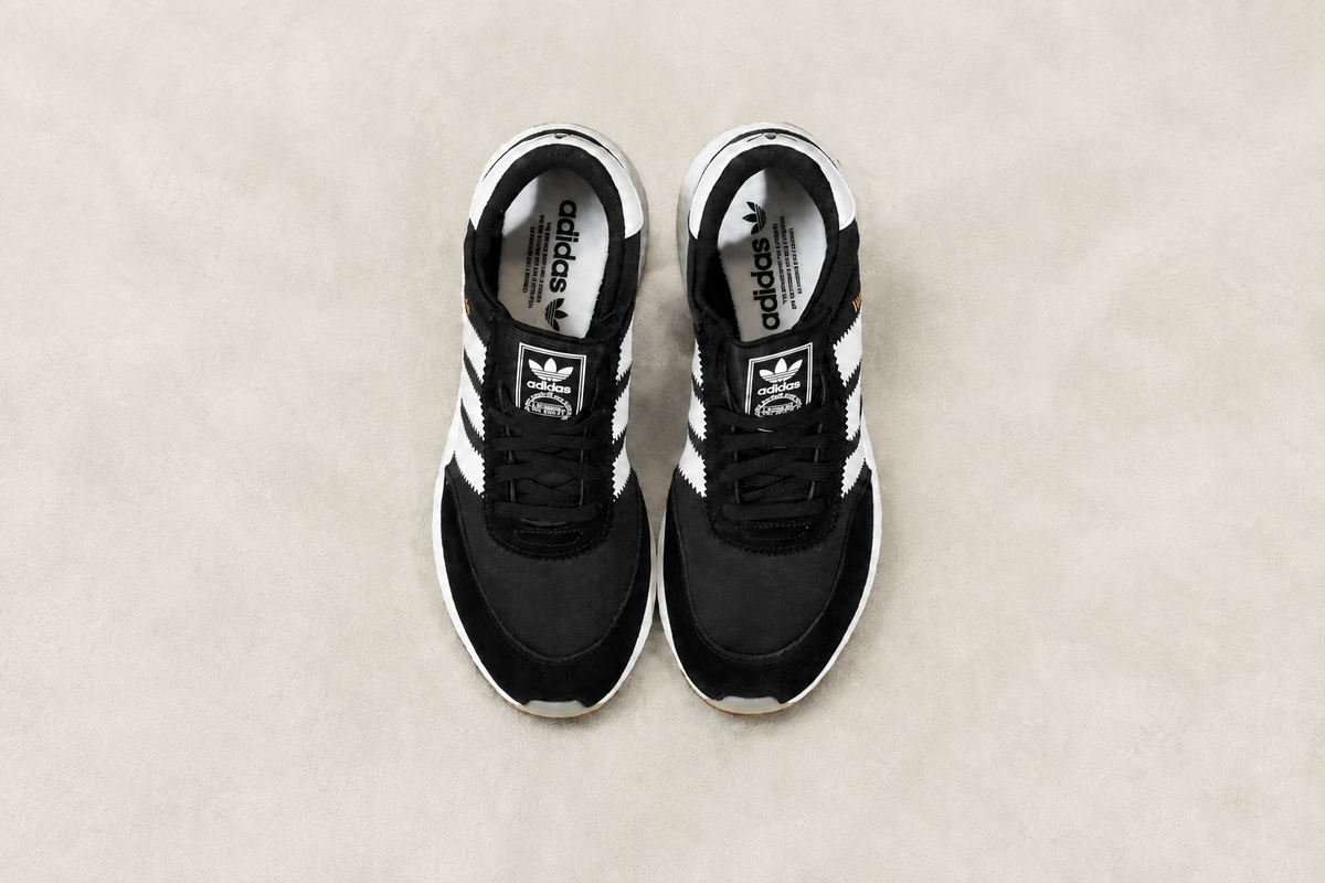 ADIDAS INIKI PRETO / BRANCO