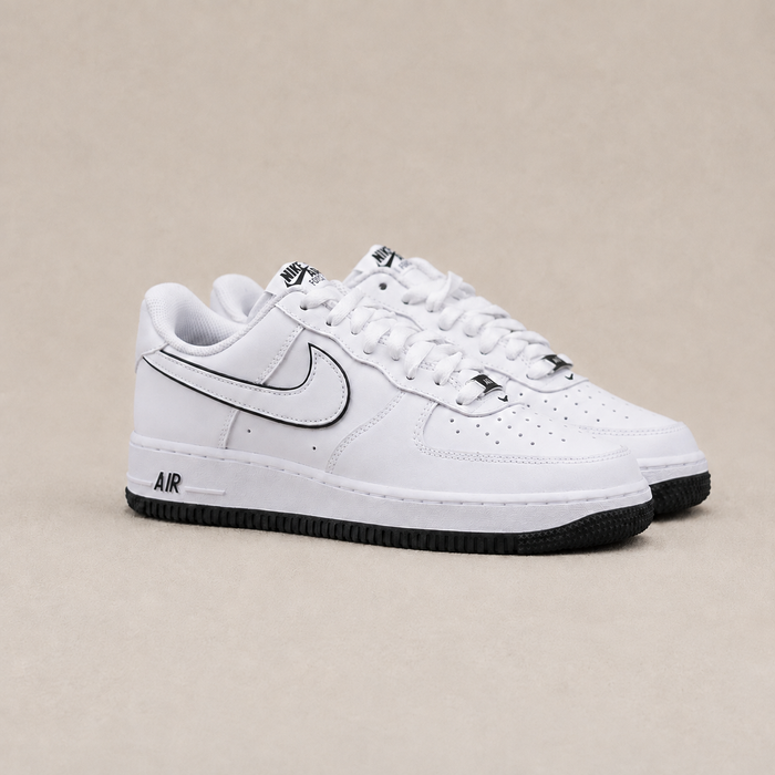 NIKE AIR FORCE 1 LOW BRANCO / PRETO