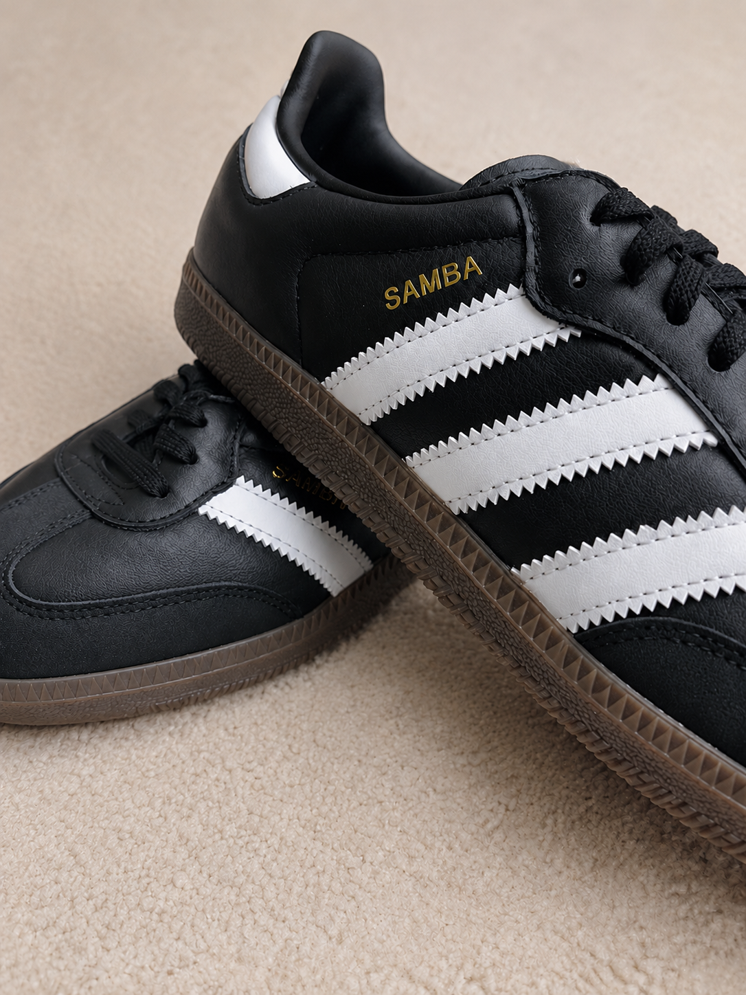 ADIDAS SAMBA PRETO / BRANCO